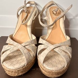 GUCCI - Luxurious Cream Leather Wedge Heels
